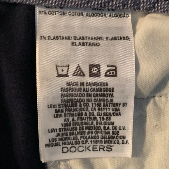 Dockers navy shorts. 9 inch inseam. Size 8 - Picture 4 of 11